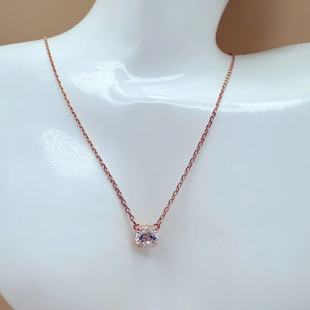🦢SWAROVSKI NECKLACE 🦢 - Picture 4 of 15